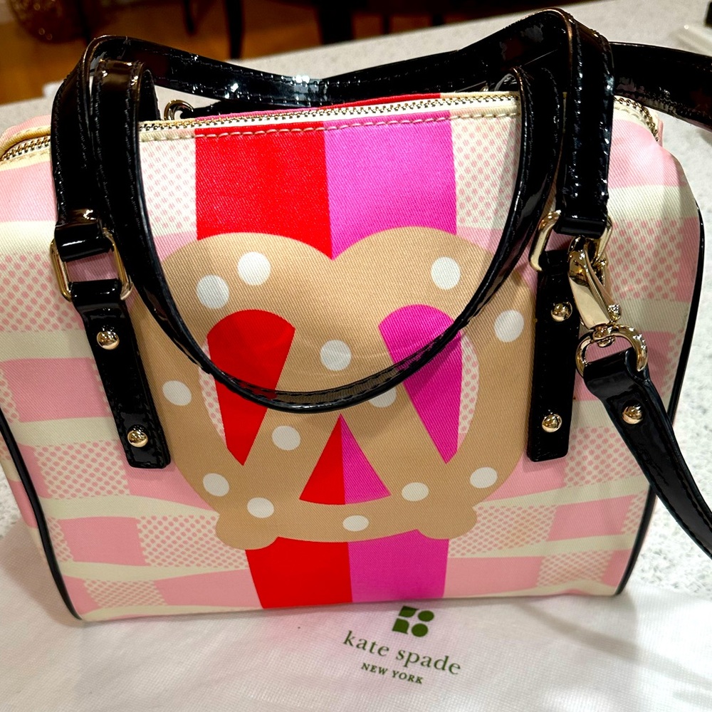 Kate Spade pretzel purse.  Like new.